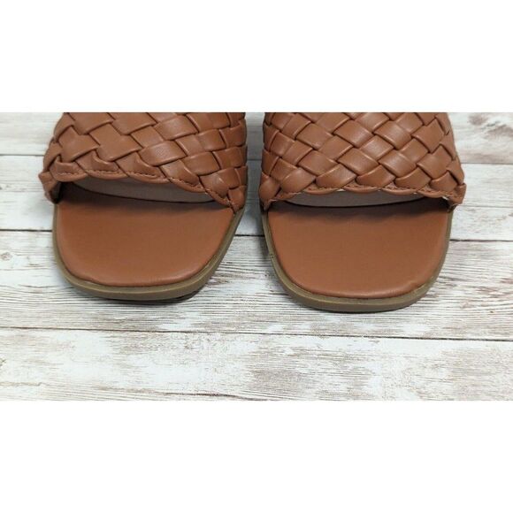 Journee Collection Womens Size 8 Brown Woven Block Heel Open Toe Slide Sandal - Picture 3 of 11